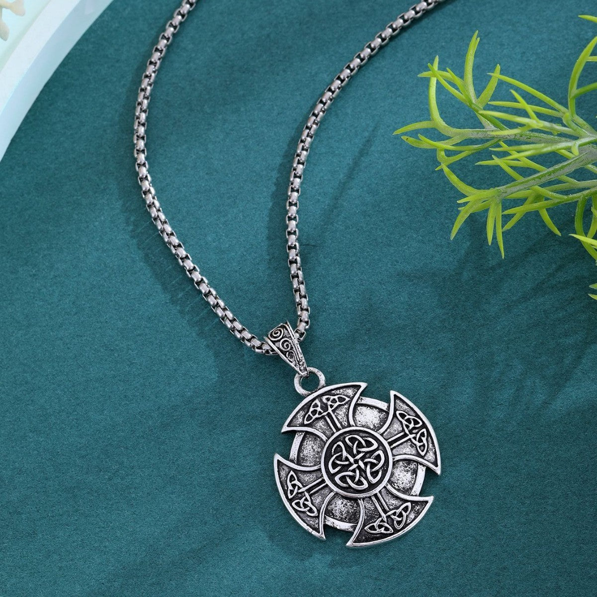 Vintage Viking Eternal Compass Zinc Alloy Pendant