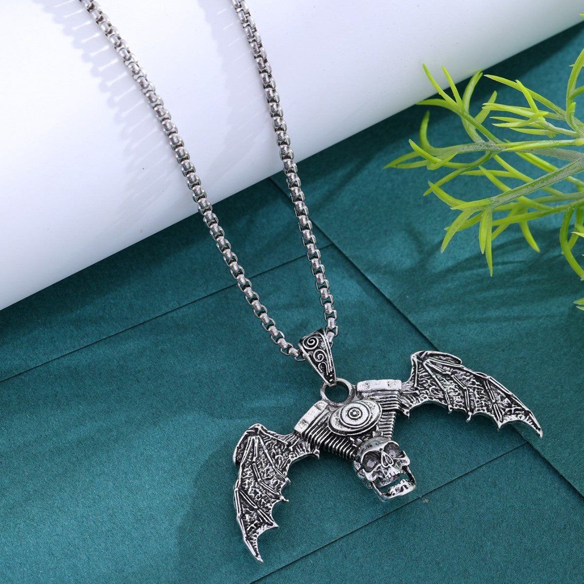 Gothic Dark Skull Necklace Used Halloween Alloy Pendant