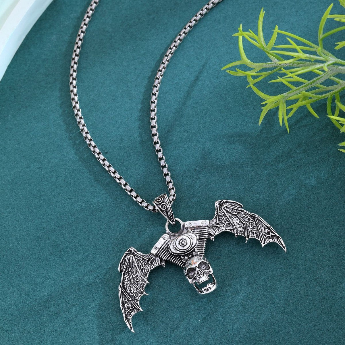 Gothic Dark Skull Necklace Used Halloween Alloy Pendant