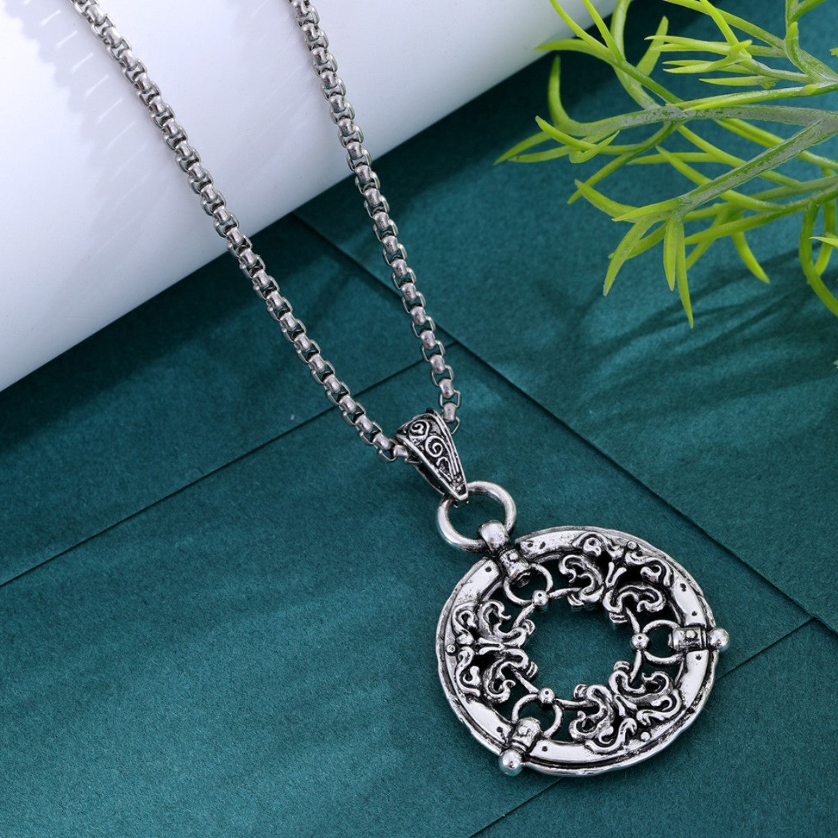 Versatile Chinese Auspicious Cloud Patterned Necklace