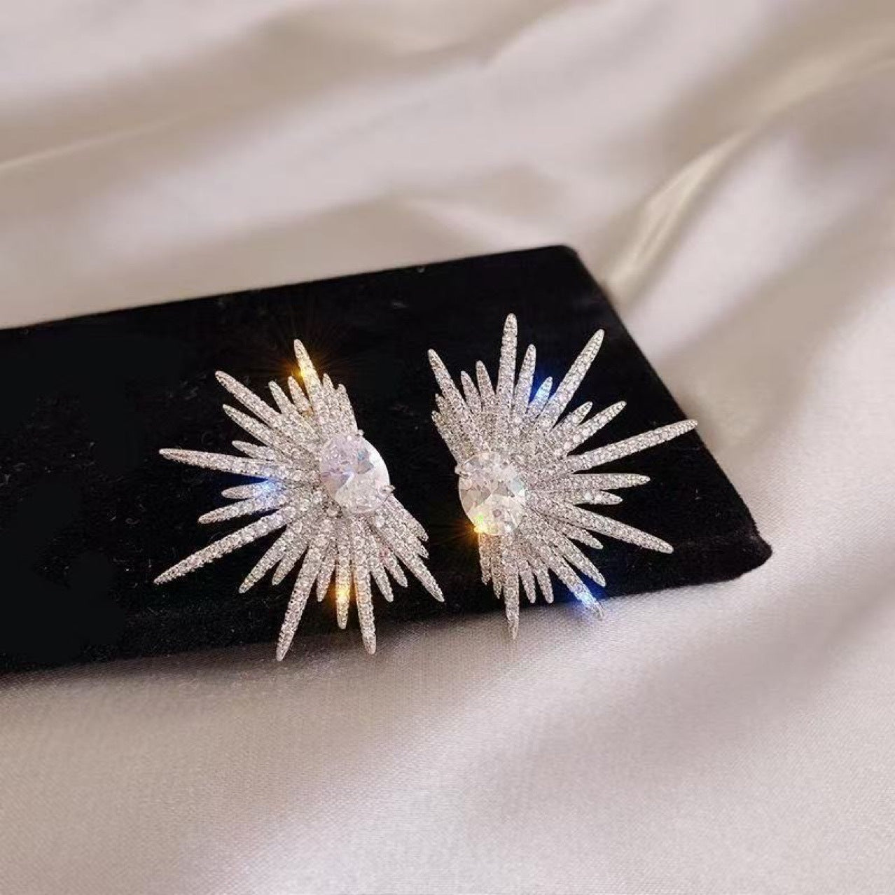 Full Diamond Eight-pointed Stars Ear Studs
