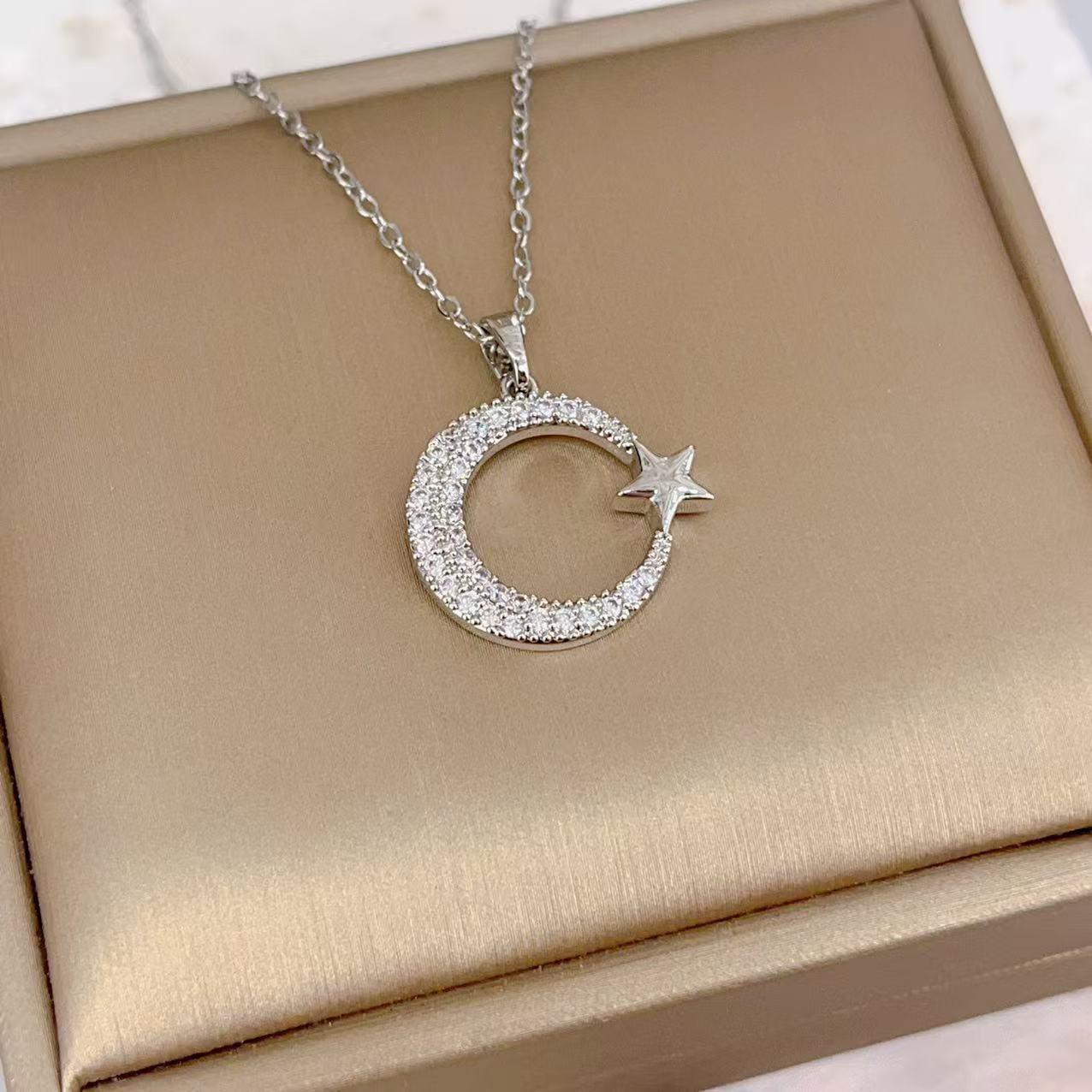 Xingyue Zircon Geometric Niche New Style Design Pendant Titanium Steel Necklace