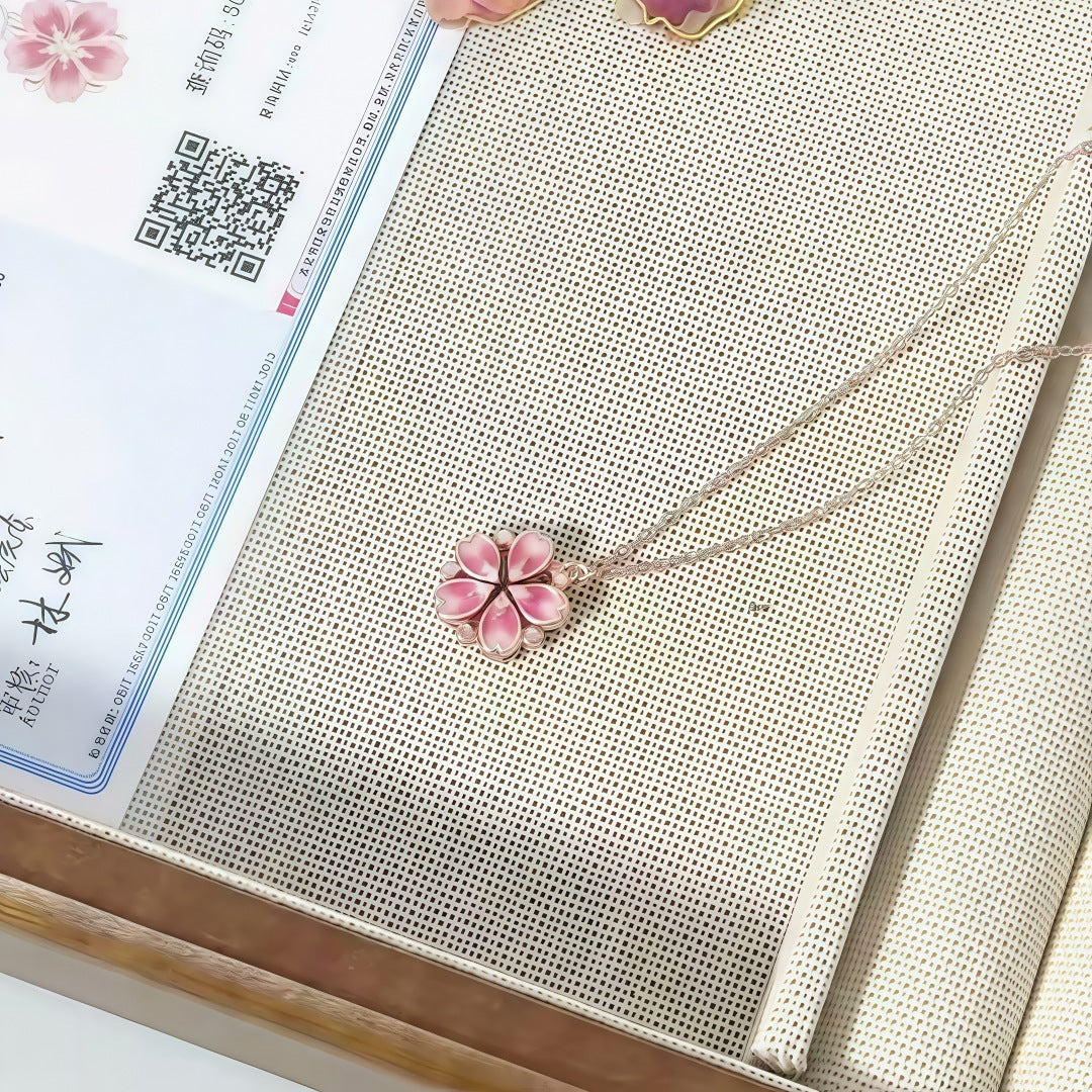 Women's Minimalist Floral Silver Escape Necklace