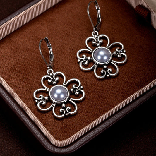 Women's Retro Retro Gold-plated Inlaid-piece Pearl Earrings